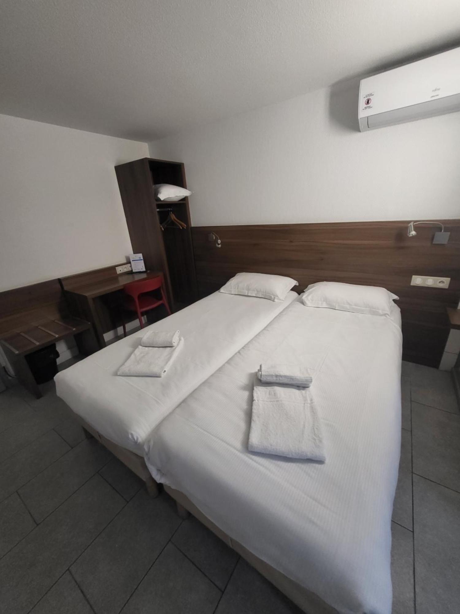 Brit Hotel Plaisance A9/A61 Narbonne Exterior foto